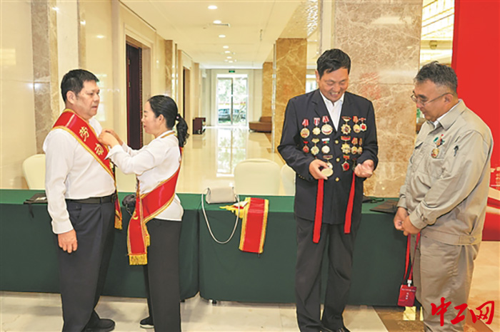 2024年全国劳模最新消息及任务完成与技能学习步骤指南