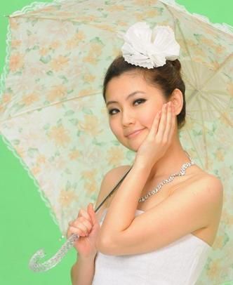 任家萱最新阳光照片,温馨日常的美丽瞬间