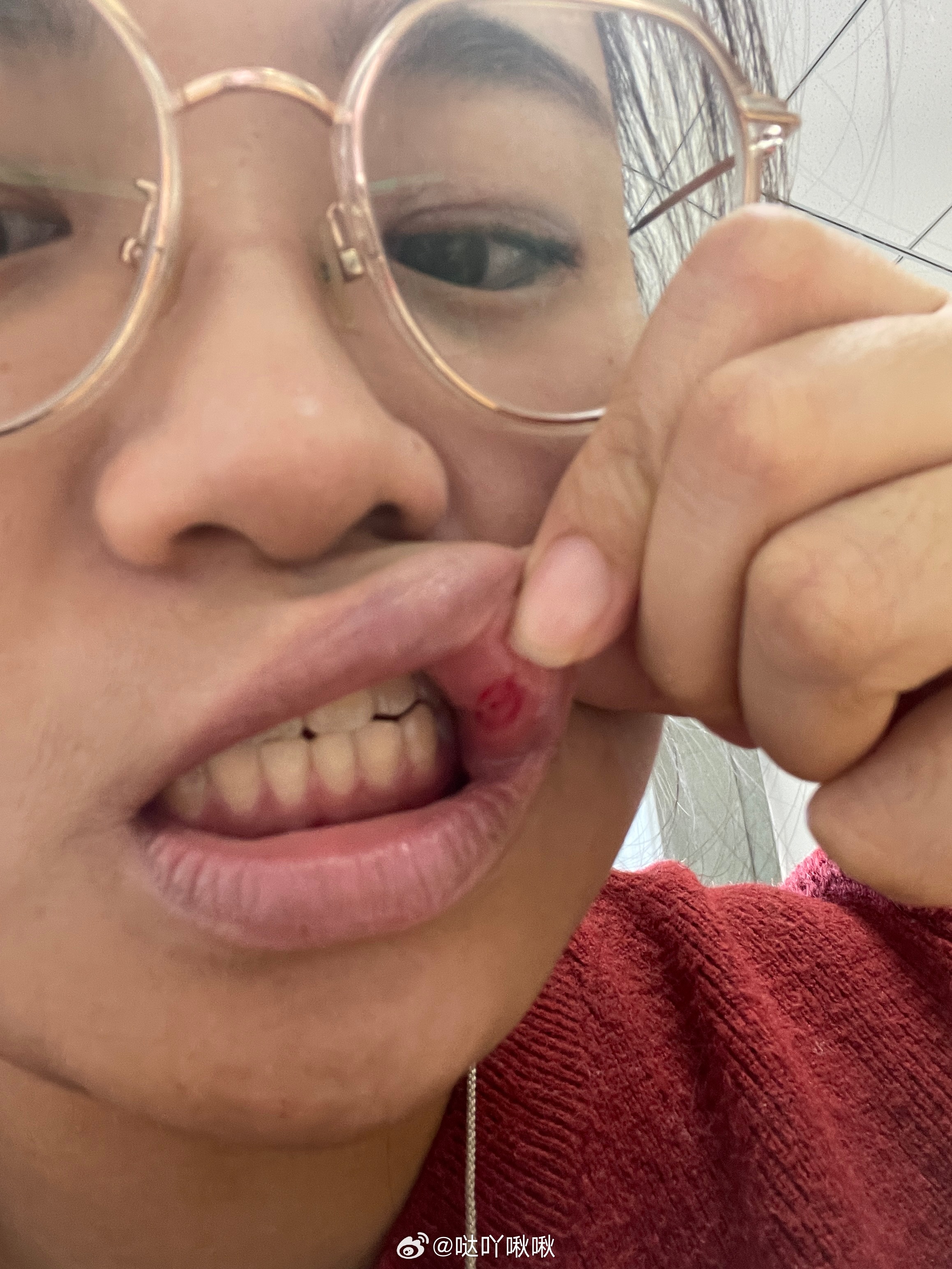 最新口咬，温馨的咬咬乐日常故事